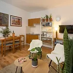 Art Apartment \